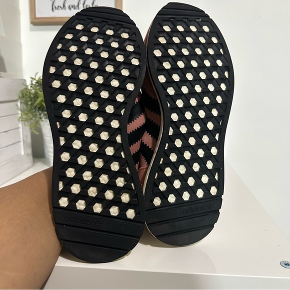 Adidas Iniki Boost Womens Running Shoes - Picture 4 of 5